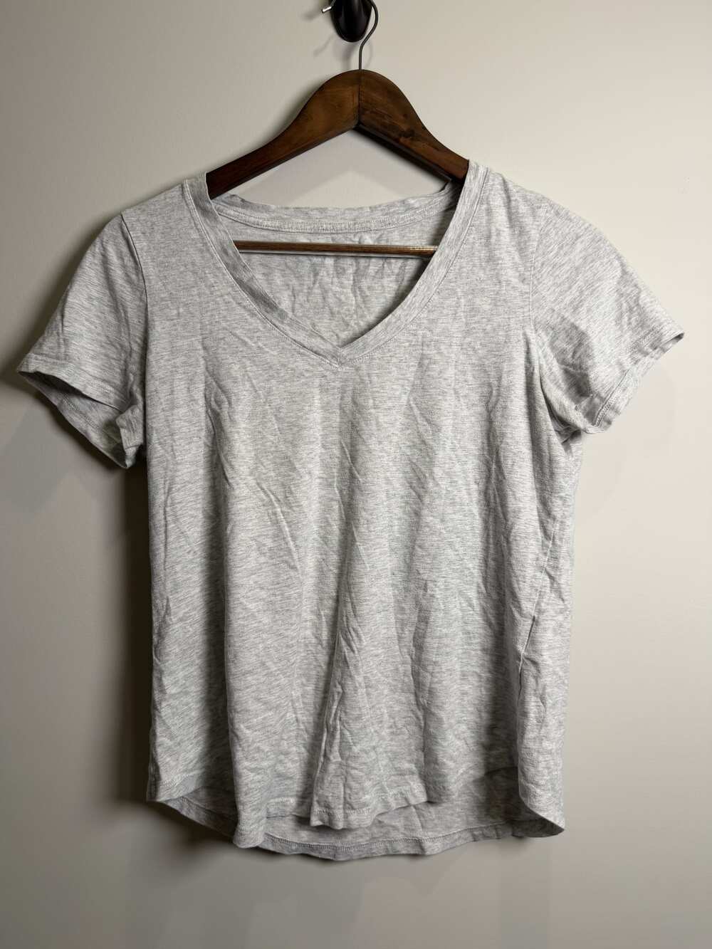Banana Republic Gray Heather V-Neck Short-Sleeve T-Shirt, XS